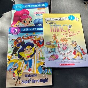 Scholastic Fancy Nancy & Step into Reading Book Set - Yellow, Blue, Pink